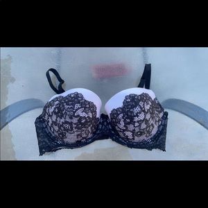 Very light wear Victoria Secret bra